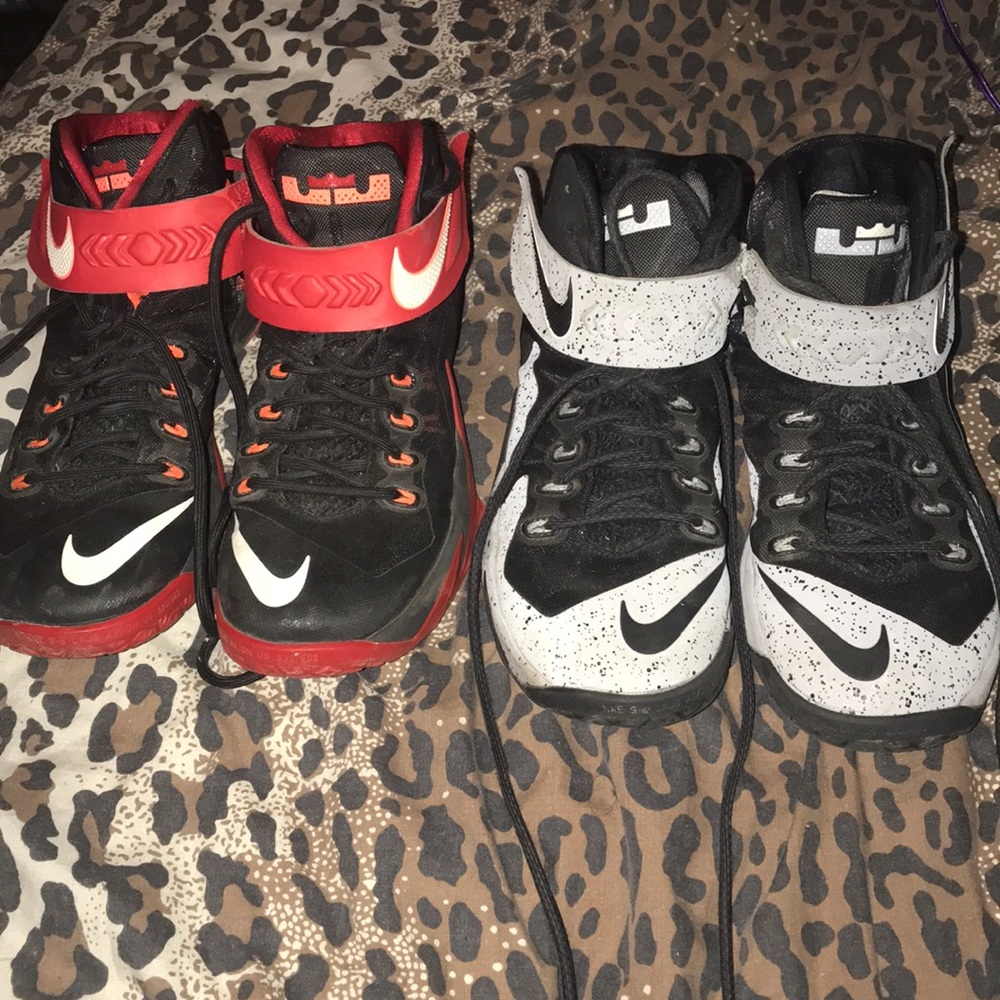 2 pairs LeBron soldiers